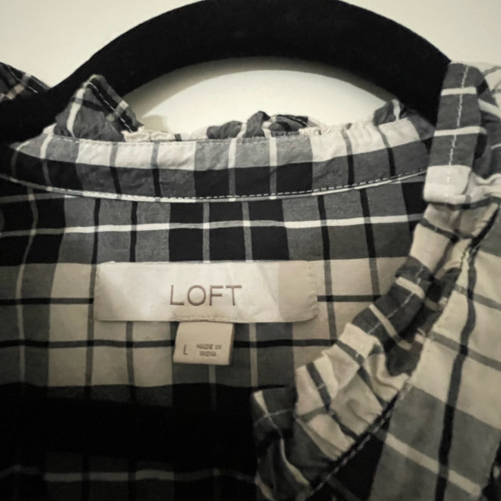 Loft Black & White Ruffle Edge Button Down